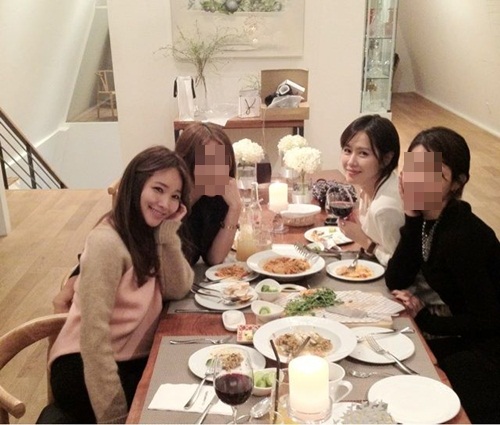 손예진 생일파티 인증샷 화제... 절친 주아민이 트위터에 공개