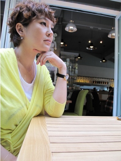 25일 검찰 출석 이승연, 혐의 부인…차분한 태도로 조사 받다 간혹 울먹여