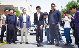 미성년자 성추행 등 혐의 고영욱 첫 공판 지상중계