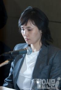 신정아, 아웅산 수치 여사 인터뷰 통역 맡아 화제