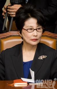 전여옥 전 의원 아들, 사회적 배려 대상자로 자사고 입학 논란