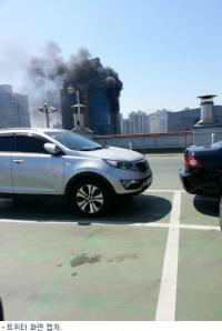 가산디지털단지 고층 건물서 불, 소방당국 진화 중