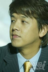 '부인 차량 위치 추적 혐의' 류시원, 불구속 기소 의견 검찰 송치