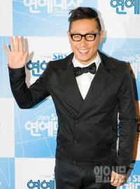 '화신' 윤종신 하차 이유, 스케줄 감당 힘들어…봉태규 후임으로 낙점