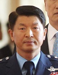 공군, 내달부터 전 부대 금연…"병사는 어쩌나" 기본권 침해 논란