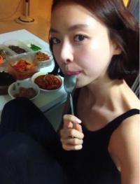 이다희 저녁 밥상, 온통 채소밭 "살이 찔 수가 없어"