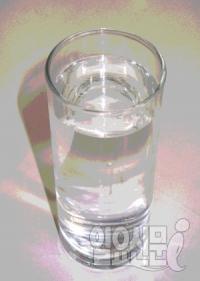 "물 3.6리터 다 마셔!" 의붓딸 물고문한 40대 남성 집행유예
