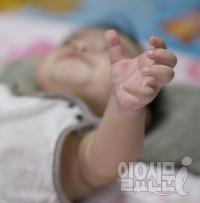 '영유아 2명 사망' 수족구병주의보…엄마들 '비상'