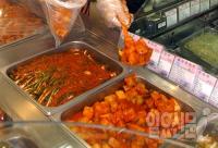 "김치 없이 못 사는 한국인" 소비자원, 나트륨 등급제 제안
