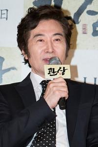 백윤식연인 폭로, 폭행-여자-재산…'사랑과 전쟁' 보다 더한 막장극