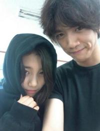 수지-성준 열애설에, 다정한 과거 사진 화제 "옆에 딱 붙어서…"