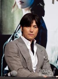 정우성 목격담, 뮤지컬 관람에 객석 마비…졸지에 '민폐 관객' 진땀