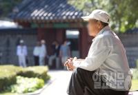 '2012년 생명표' 지난해 출생아 81.4년 산다…아픈 상태로 15년 '골골'