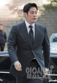 [단독]정용진 신세계 부회장, 쌍둥이 아빠 됐다!