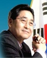 지만원, 박 대통령 향해 "괘씸한 여자…재선거 반대 안해" 왜?