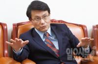 새누리 윤상현, 인천시장 출마설에 "중진 차출론 있지 않나" 부정적