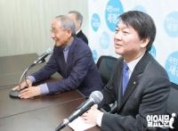 안철수 서울시장 출마? "문학상 후보감" 일축