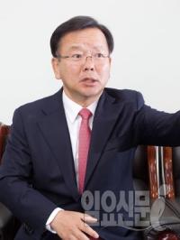 김부겸의 고민은?