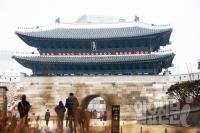 숭례문 부실 복원 논란 문화재 갉아먹는 ‘문피아’ 해부