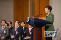 박근혜 ‘3무 정치’의 비밀? 민감한 사안 구렁이 담 넘어가듯…