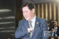 뜬금없는 ‘최경환 총리론’ 배후