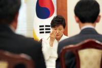 [리얼미터] 박 대통령 지지율 40%대로 하락…‘13일의 금요일’엔 부정이 긍정 앞질러