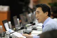 국토의 젖줄 4대강이, 물속 바닥은 시궁창 뻘로 가득!