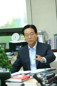 [인터뷰] 박영순 구리시장 "GWDC가 창조경제 핵심 산업"