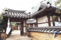 조선왕조 황손 이석, 전주시 ‘엄마의 밥상’에 성금품 기탁