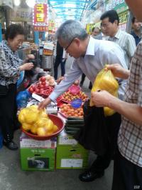 [포토] 광주시 경제산업국, 전통시장 장보기