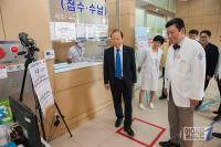 문동신 군산시장 메르스 관련 의료기관 방문...의료진 격려