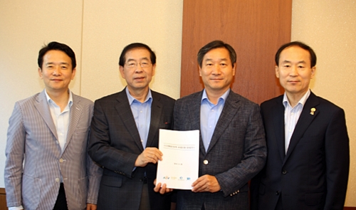 남경필 경기도지사 “3천만 쓰레기 대란 막아 다행...수도권매립지정책 합의 환영”