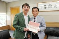  [포토] 윤장현 광주시장, 광주디자인비엔날레 참여작가 도요 이토 접견