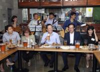  송하진 전북지사, 직원들과 호프데이‘소통’