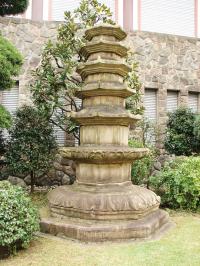 오쿠라호텔 ‘평양 율리사지 석탑’