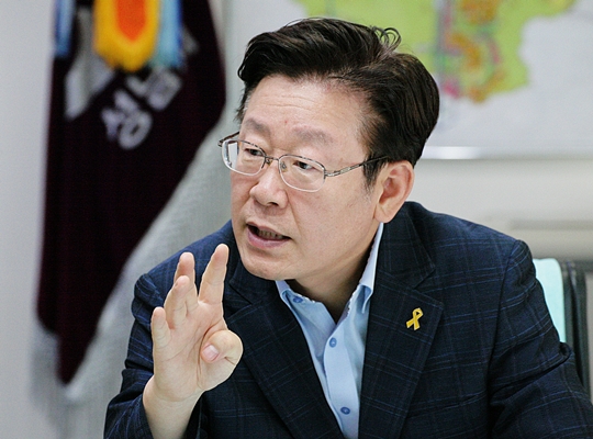 이재명 성남시장이 말하는 대한민국 정치···나는 '시민파', '관심병 논란'은 정치인 존재 무시 발언 [심층 인터뷰]