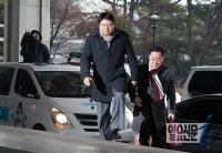 청와대 문건유출 사건 재판 ‘증인출석 거부’ 박지만 회장, 과태료 200만원 결정