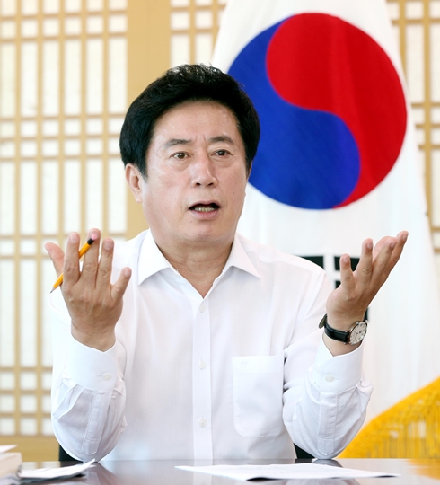 정찬민 용인시장 “용인시, 산업단지 제로에서 21개...경제도시 웅비(雄飛)!”  [심층인터뷰 1]