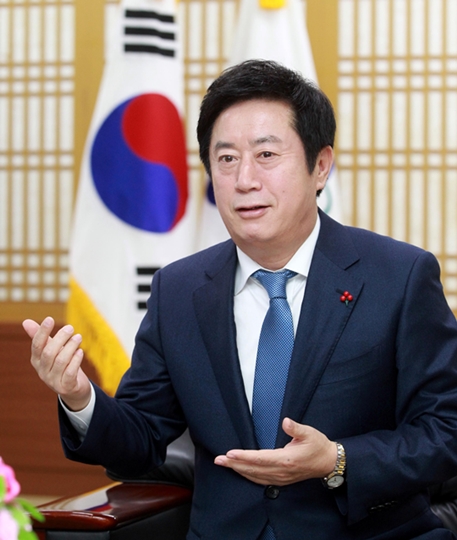 정찬민 용인시장 “산 좋고 물 맑은 용인의 모습 되찾을 터”
