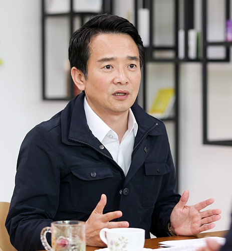 남경필 경기도지사 “문제는 정치, 해답은 연정” [특별인터뷰-경기도 연정1]