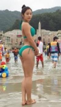 워터파크 달군 심으뜸 엉덩이, 섹시 비키니 '아슬'
