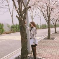 손나은, 화창한 봄날 벚꽃 인증샷 공개…청순 이미지에 ‘심쿵’