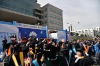 인하대, 국내 최초 ‘꽃 피는 4월의 졸업식’개최
