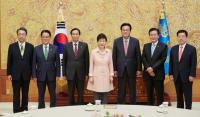 박근혜 정부, “‘임을 위한 행진곡’이 국론분열?”...박지원, “소통은 무슨”
