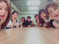 손나은, 에이핑크 회동 공개…'꽃받침' 미모열전, 누가 제일 예쁘나