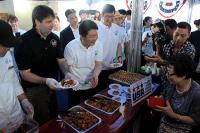 [포토] "미국식 와플치킨 맛 보세요"