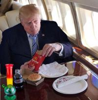 ‘뚱보 트럼프 건강한 것 맞아?’ 미국 언론들 각종 의혹 제기