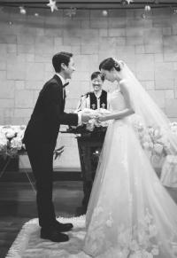 정우-김유미, 결혼 11개월만에 ‘득녀’ “기쁘고 감격스러워”