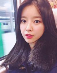 이향 아나운서, 평소 모습은? 셀카 부끄러워 "귀요미" 
