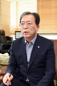[만나봅시다] ‘누구나 가보고 싶은 경기도! 여러분과 함께 관광대국의 꿈을 현실로 만들겠습니다’ 홍승표 경기관광공사 사장 